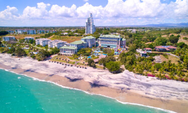 Panama Vibes: Playa + Ciudad
